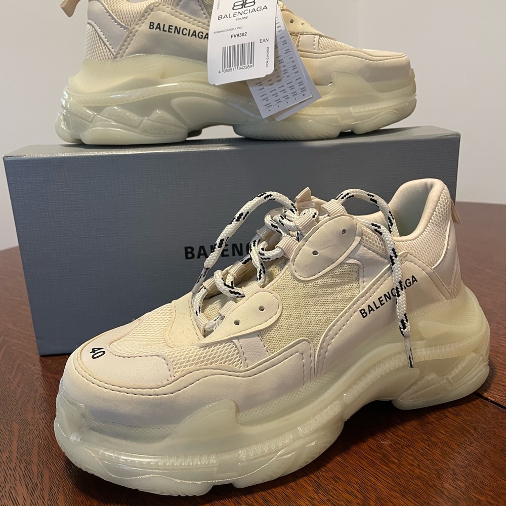 Balenciaga sneakers new in box size 7 women’s